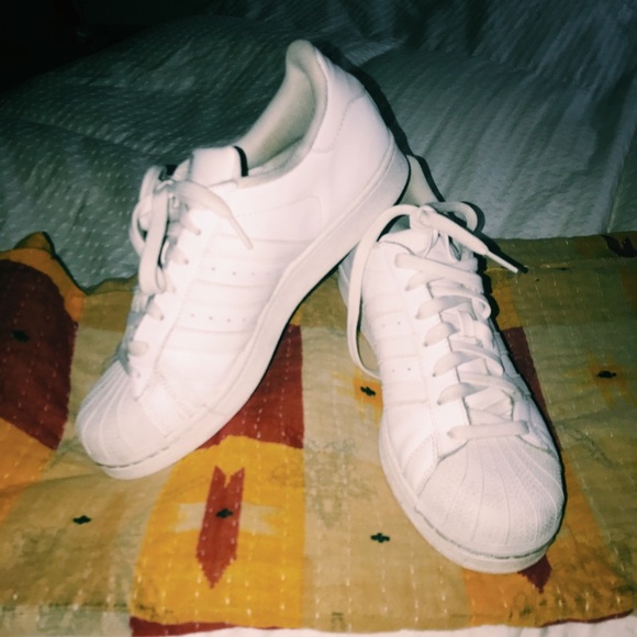 adidas Shoes - Adidas superstars - white